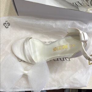 Dream Pairs Women's White Satin Heels